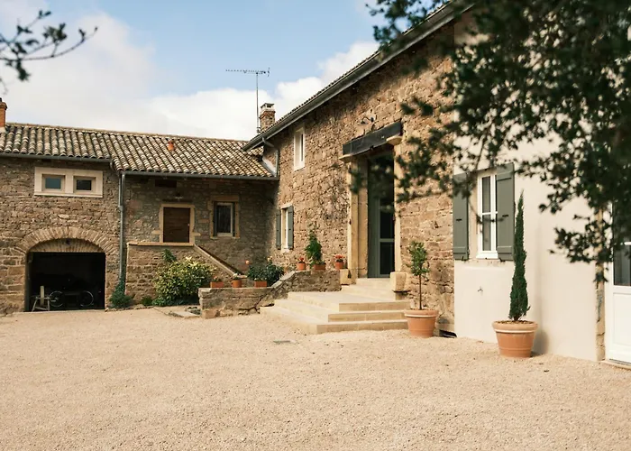 Le Pavillon Des Capitans 3*